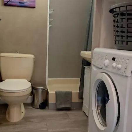 Joli Studio Agreable, Au Calme... Apartman *